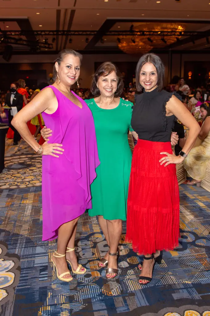 Marcie Mir, Becky Mir, Emily Mir-Oliver at the Latin Women's Initiative 20th anniversary luncheon (Photo by Jacob Power)