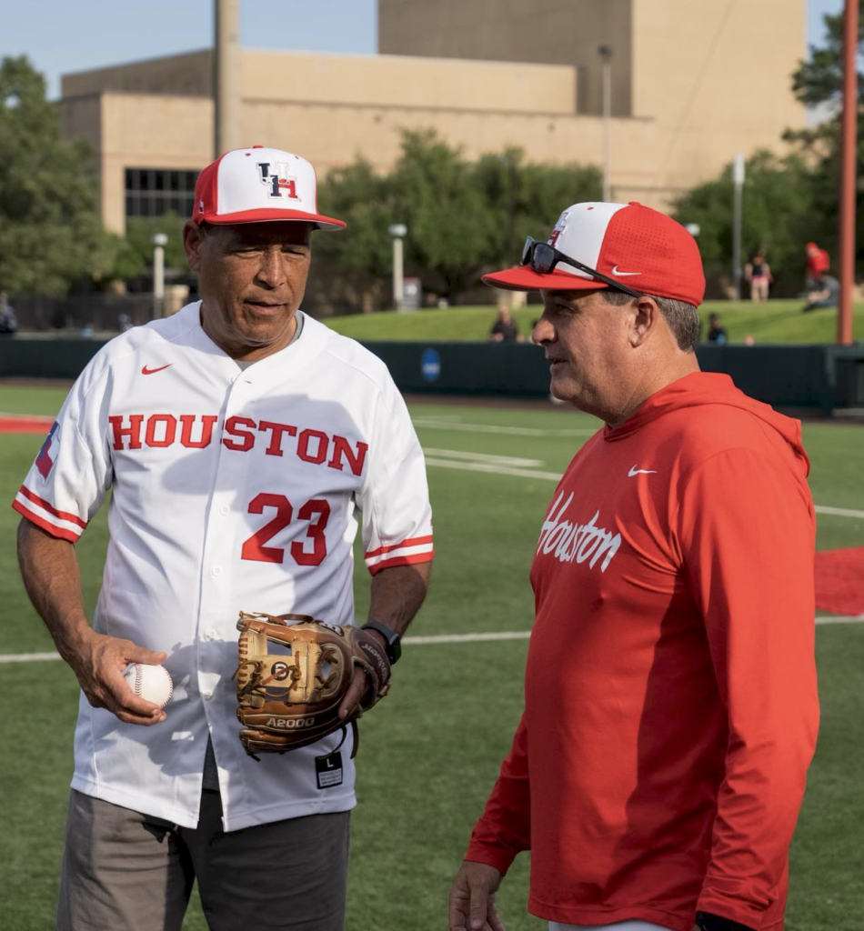 Kelvin Sampson and UH baseball coach Todd Whitting share the camaraderie that many Houston coaches share. (@UHCougarBB)
