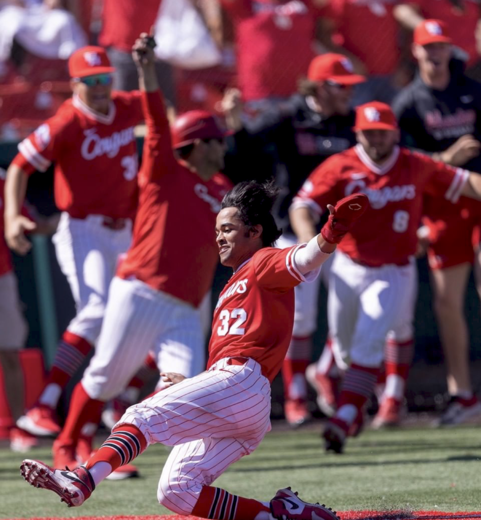 Malachi Lott is just one of the Cougars who've been scoring big runs. (@UHCougarBB)