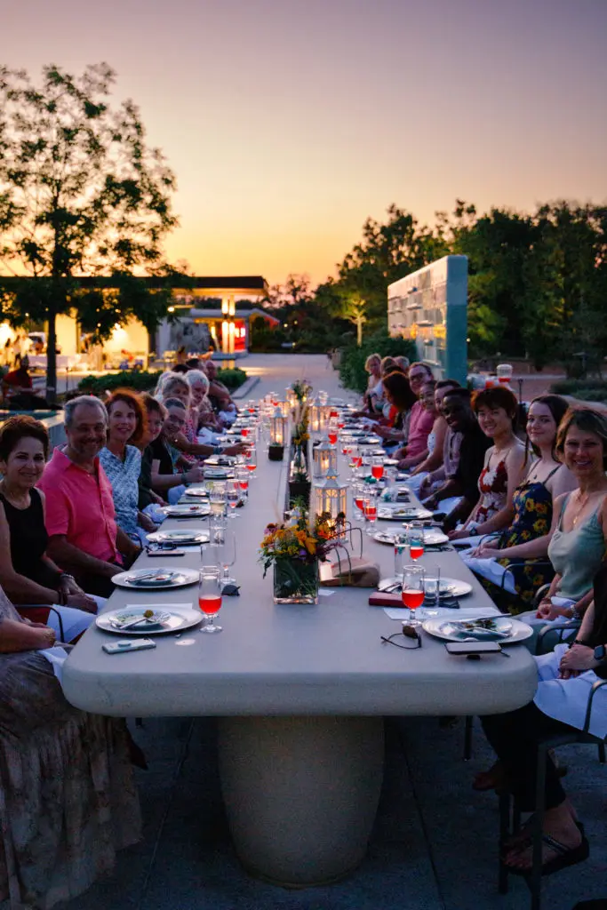 At the Houston Botanic Garden, guests dined al fresco to benefit The Jung Center at the Summer Soulstice Dinner. (Photo by Liz Silva)