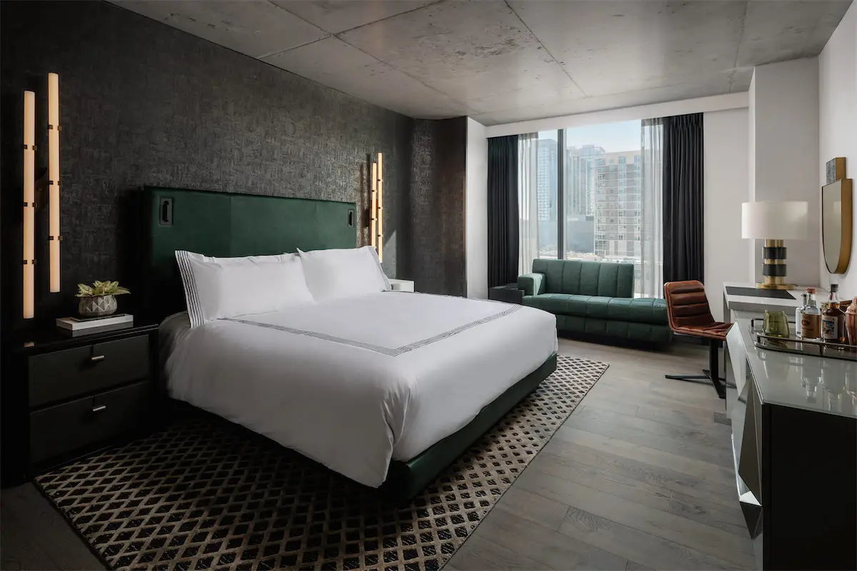 AUSTH_Guestroom_ChaseDaniel