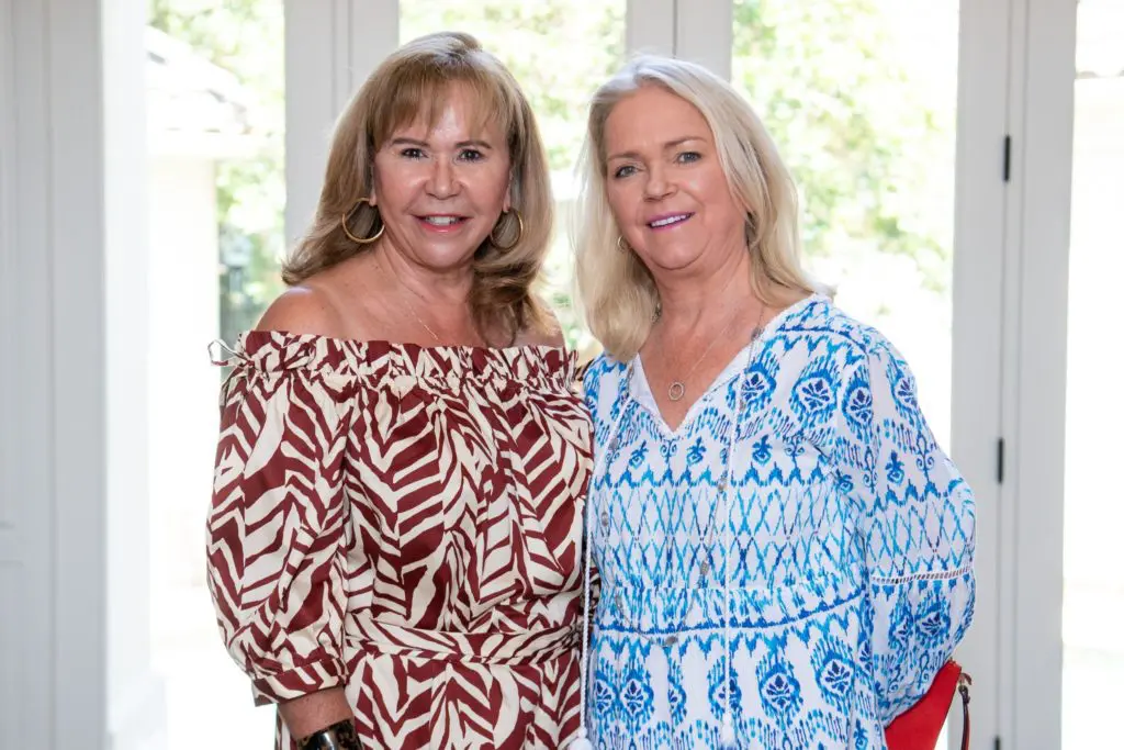 Mint Julep chair Cyndy Garza Roberts, Legacy chief development officer Chree Boydstun at the Legacy Community Health Services event (Photo by Michelle Watson CatchLightGroup.com)