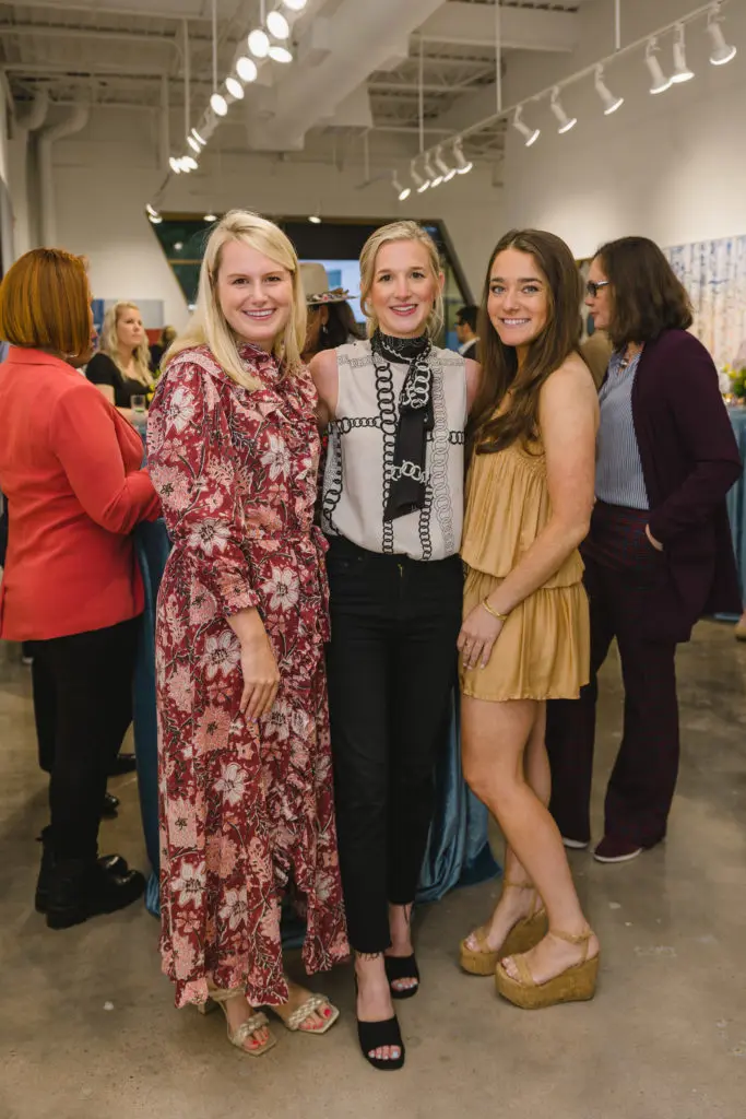 Maddy Lassetter, Abigail Henningsen, Mia Bonner (Photo by Johnny Than)