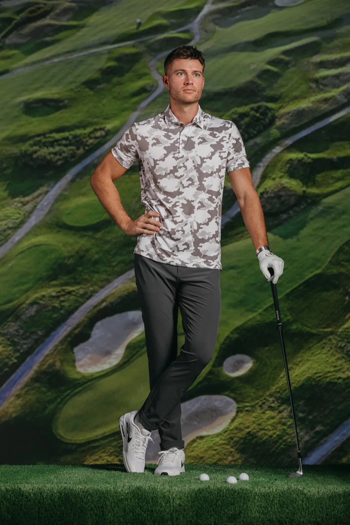 Mens – Mizzen and Main adds perfomance stretch to tailored fit clothing.