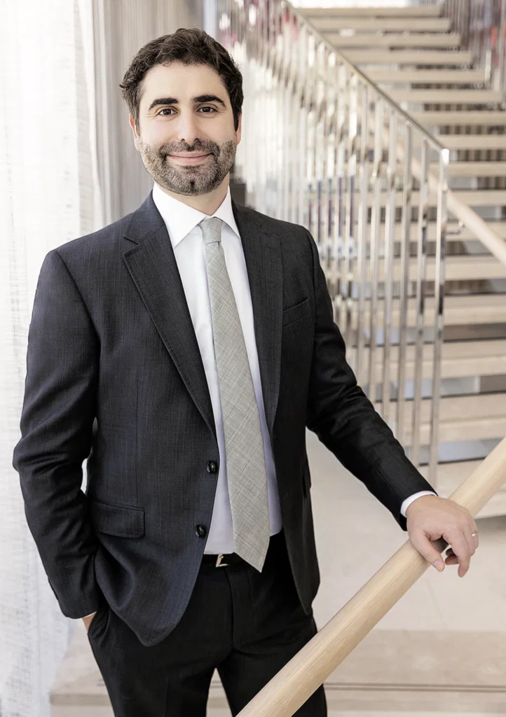 In a career pivot, Lee Budner brings his background as a commercial litigator to family court. 
