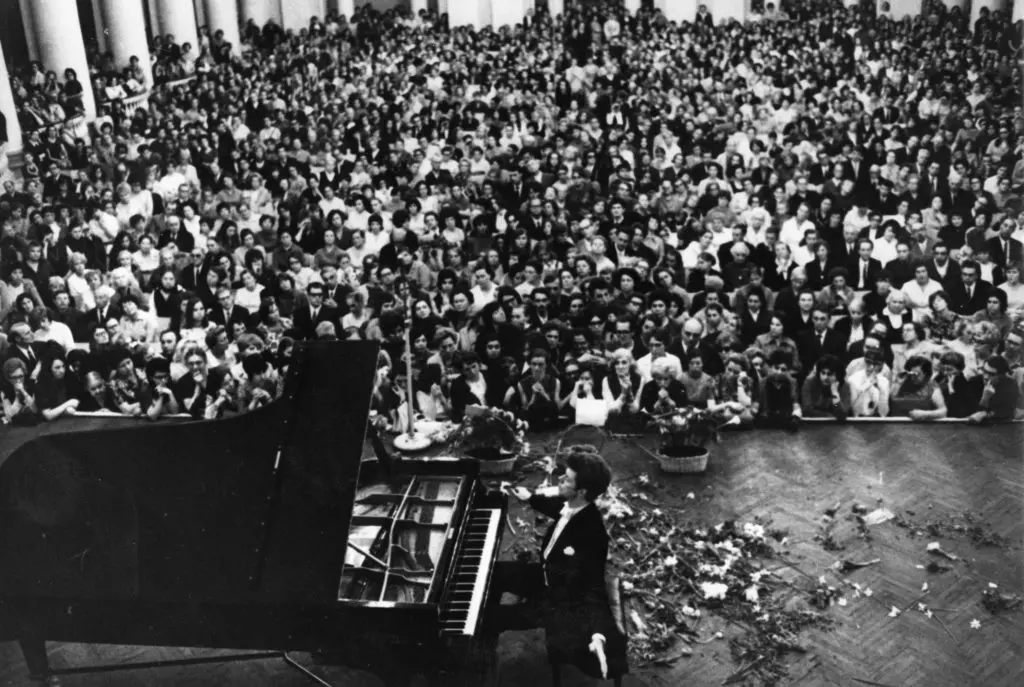 Van Cliburn during the Tchaikovsky Competition (Moscow, April 1958).