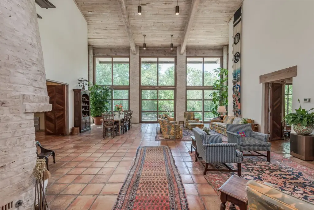 3 Longbow Lane (Photo by Patrick Bertolino for Sotheby's International Realty)