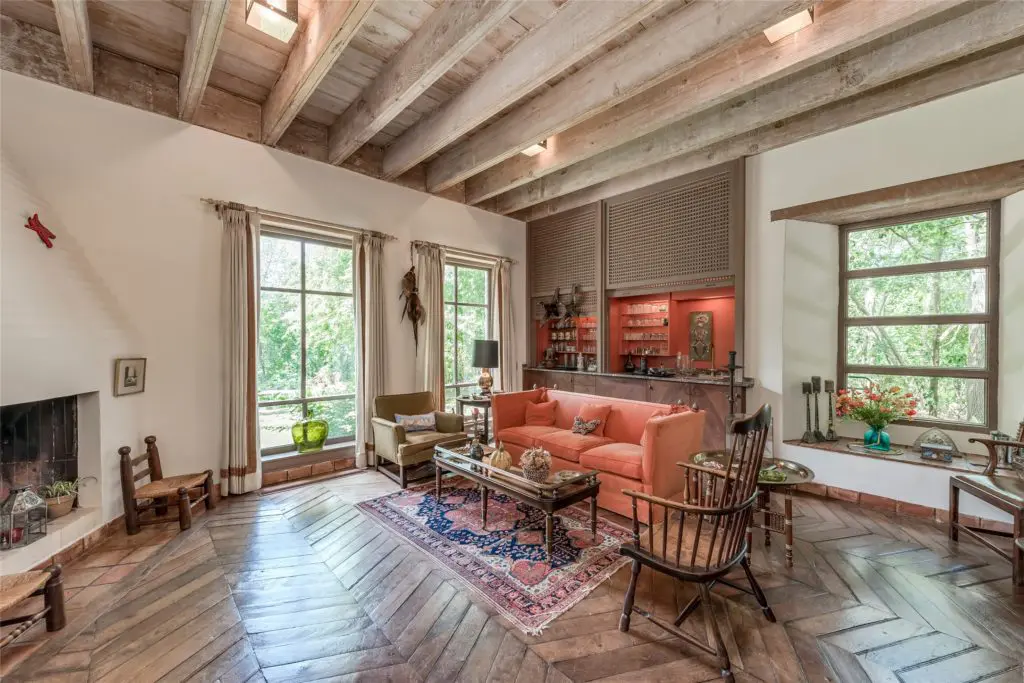 3 Longbow Lane (Photo by Patrick Bertolino for Sotheby's International Realty)