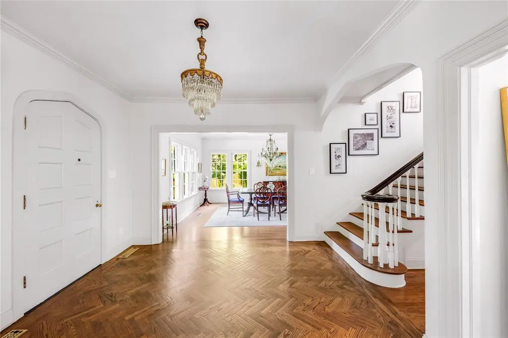 A breathtaking entrance. 