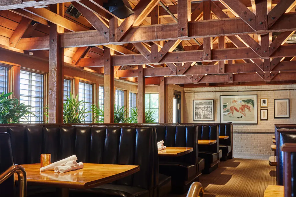 Martinis and Pizza in Harwood District, Vandelay’s Brentwood Debuts, and More Dallas Restaurant News to Know