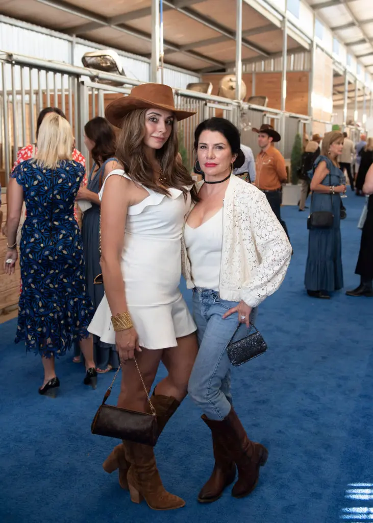 Miriam Ayala, Eva Cox (Photo by Tamytha Cameron)