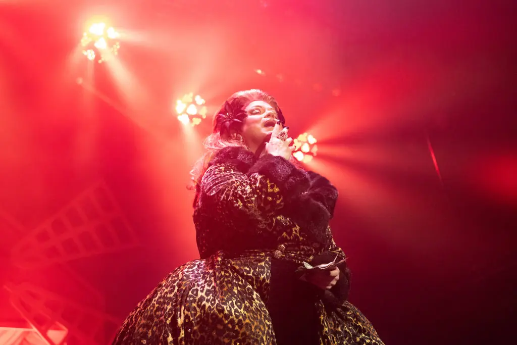 Regina Dane performs at Legacy Community Health's Mint Julep fundraiser at White Oak Music Hall  (Photo by Daniel Ortiz)