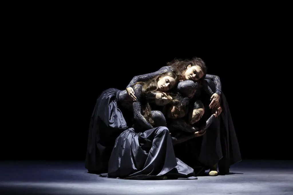 "Home-coming," commissioned by The Washington Ballet, was inspired by the grief of Ishida's widowed grandmother. (Photo by xmb Photography.) 