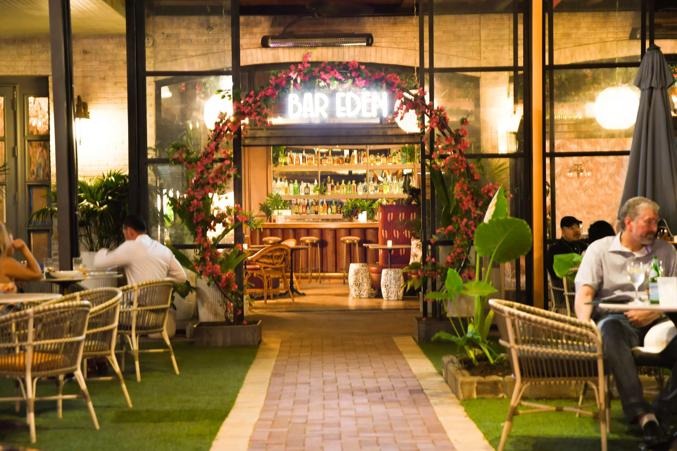 Bar Eden Dallas