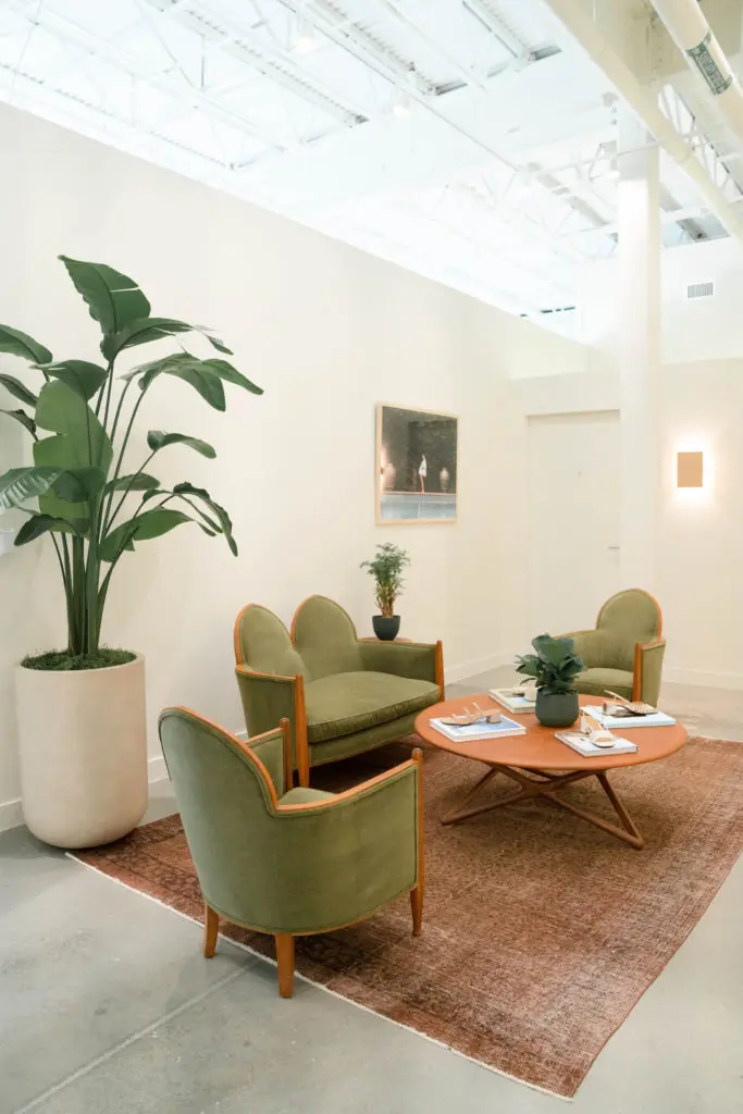 Reformation's Houston location features six dressing rooms.