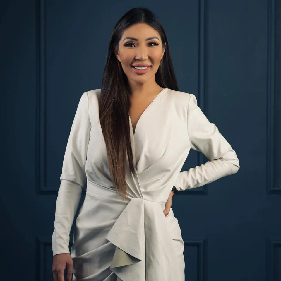 A Dallas native, Wang attended the University of Texas at Austin. After graduation, she pursued a career in Corporate America and worked in digital marketing for Dell and LifeSize.