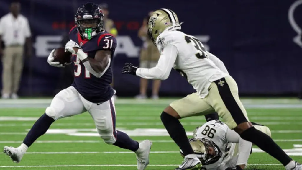 Rookie running back Dameon Pierce is already making big plays and showing plenty of personality.