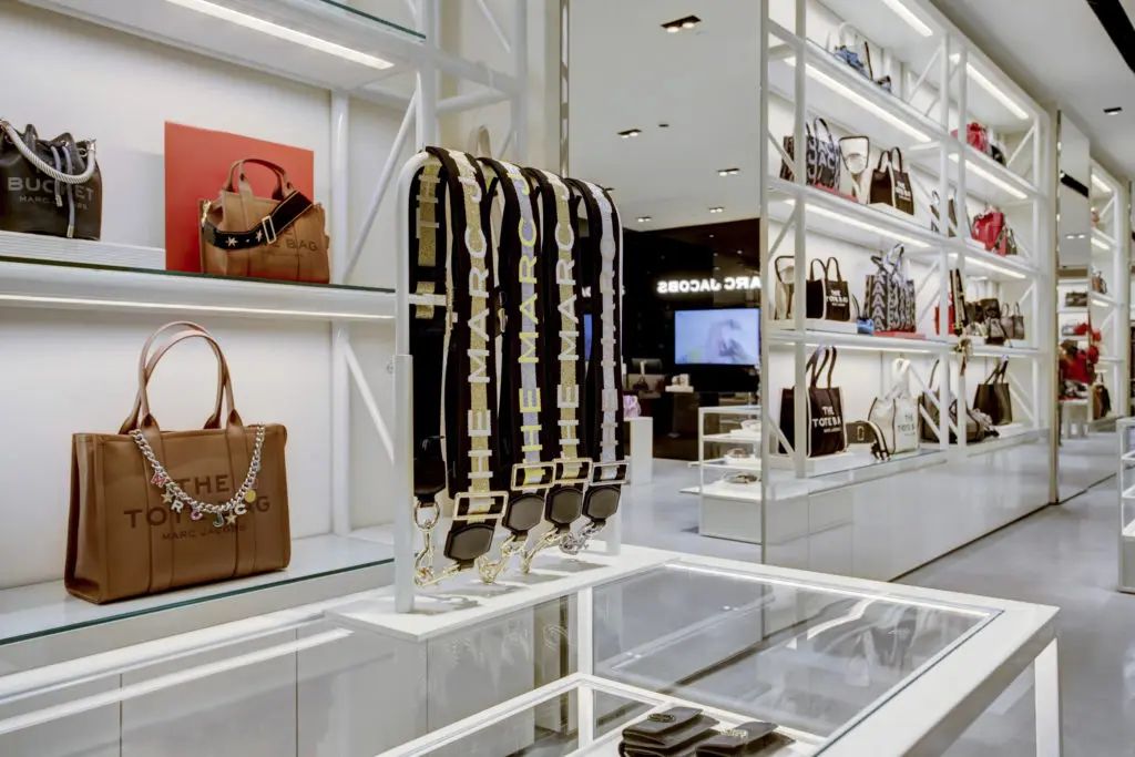Marc Jacobs shoulder straps