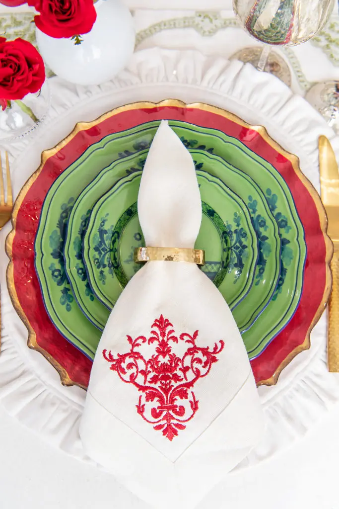 Bering's sets the perfect holiday scene with their festive tablescapes.