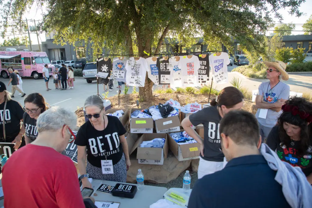 Beto Auction Crowd (Photography by Exploredinary)
