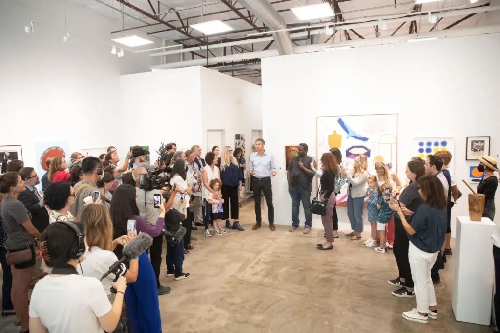 Beto O'Rourke addressed art-smart supporters in an evening that raised more than $81,000 for his gubernatorial campaign. (Photography by Exploredinary)