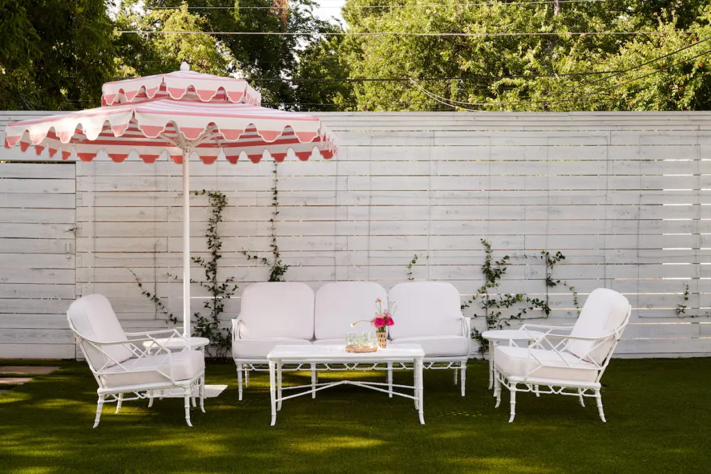 A sophisticated setup backs Clover's bungalow-turned-boutique.  (Photo by Pär Bengtsson)