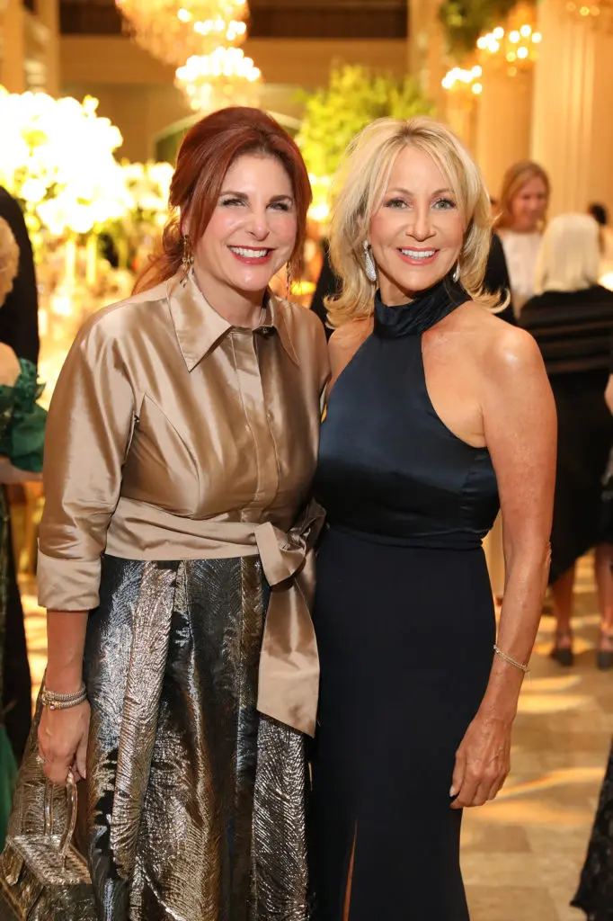  Cynthia Wolff, Leslie Siller at the Houston Symphony Opening Night gala (Photo by Priscilla Dickson)