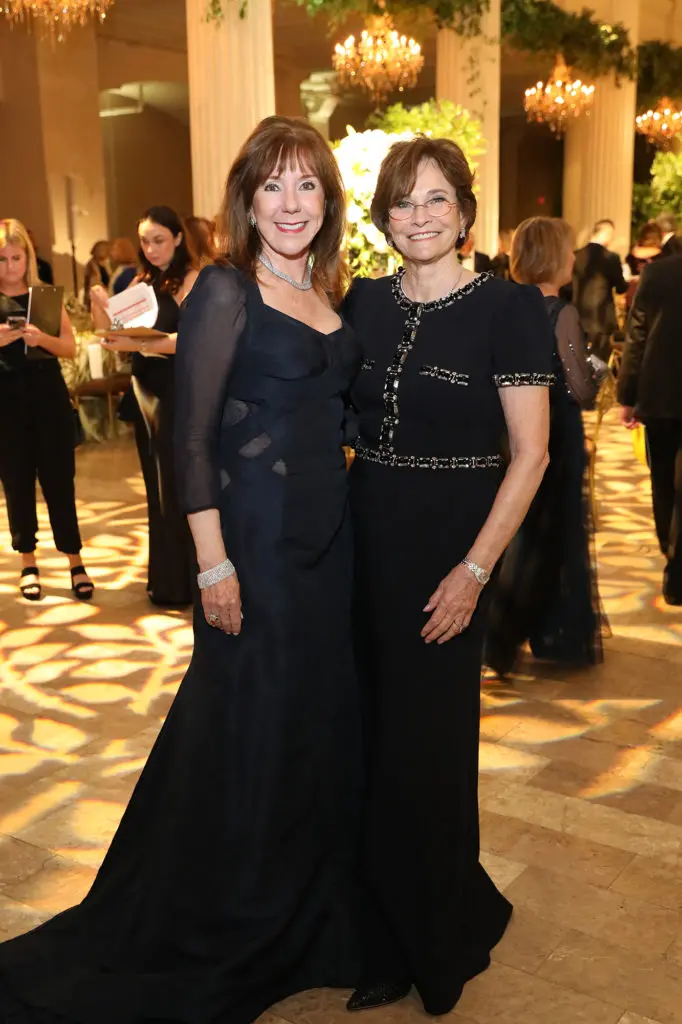 Elizabeth Stein, Bobbie Nau at the Houston Symphony Opening Night gala (Photo by Priscilla Dickson)