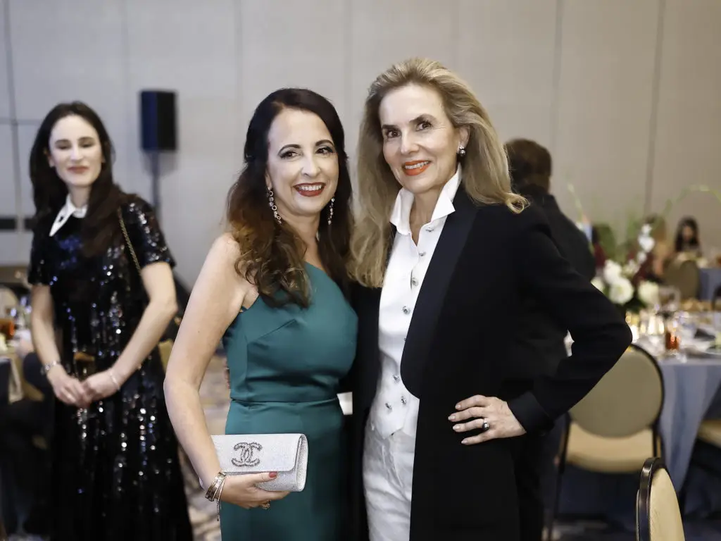 Silvia Salle, Celina Hellmund at the Institute of Hispanic Culture 'Viva!' gala (Photo by Daniel Ortiz)