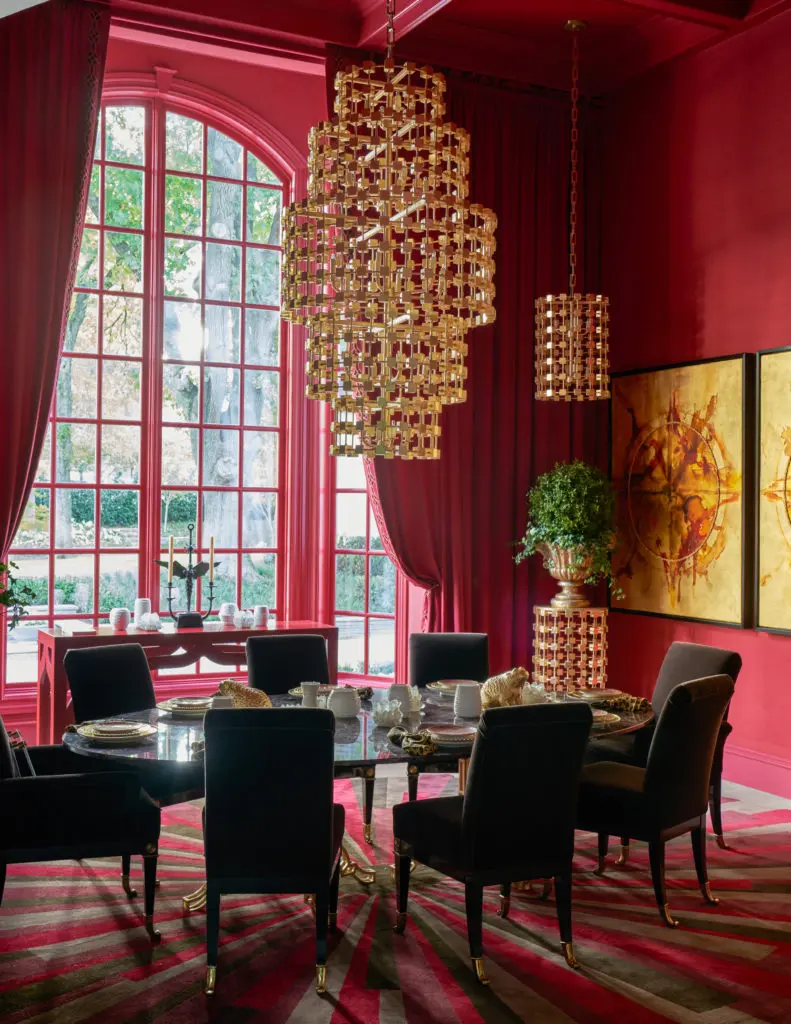 Fisher Weisman Brugioni's bold and modern Dining Room (Photo by Nathan Schroder)