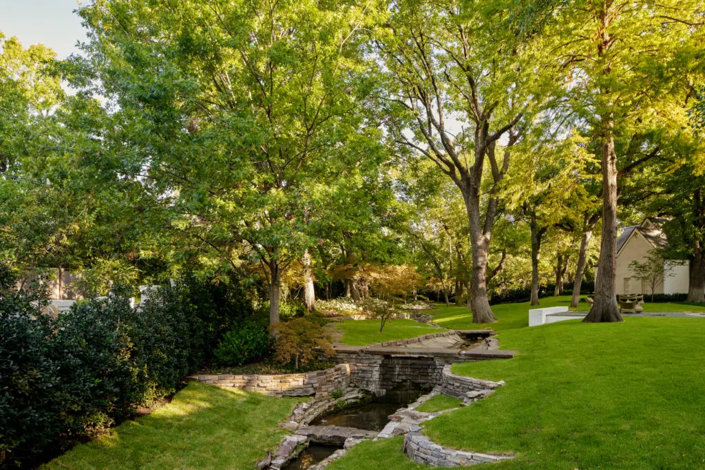 Harold Leidner Company's classically naturalistic Landscape (Photo by Nathan Schroder)