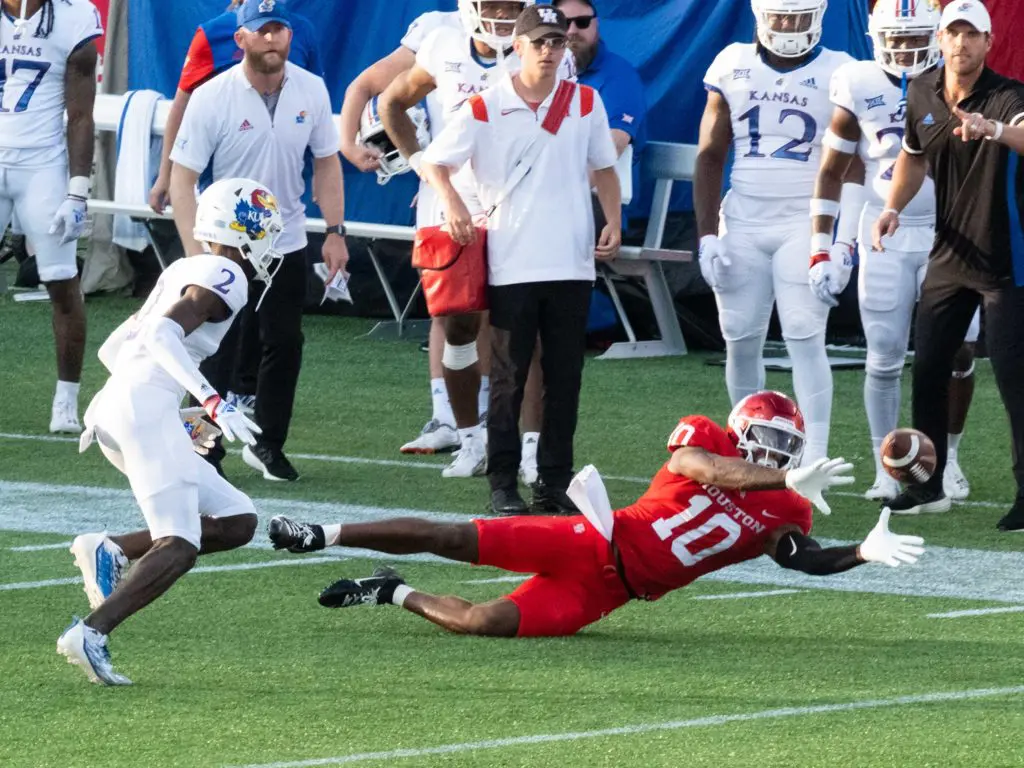 University of Houston Matthew Golden goes low to make a play. (Photo by F. Carter Smith)
