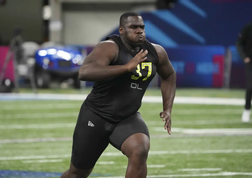 Washington Commanders left guard Chris Paul expects his UH brother Patrick Paul to join him in the NFL soon. While being a much higher draft pick.