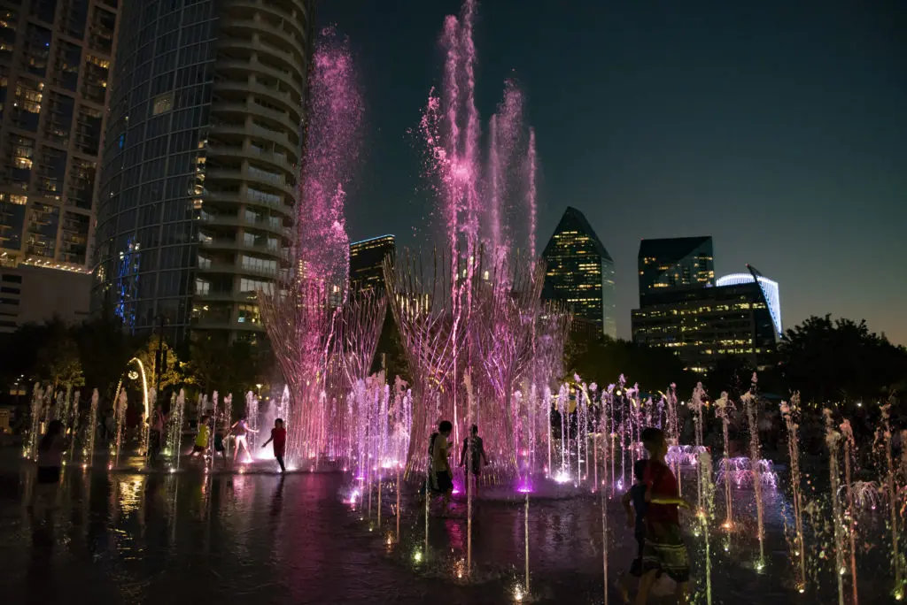 Klyde Warren Park's new Nancy Best Fountain (Photo by Tamytha Cameron)