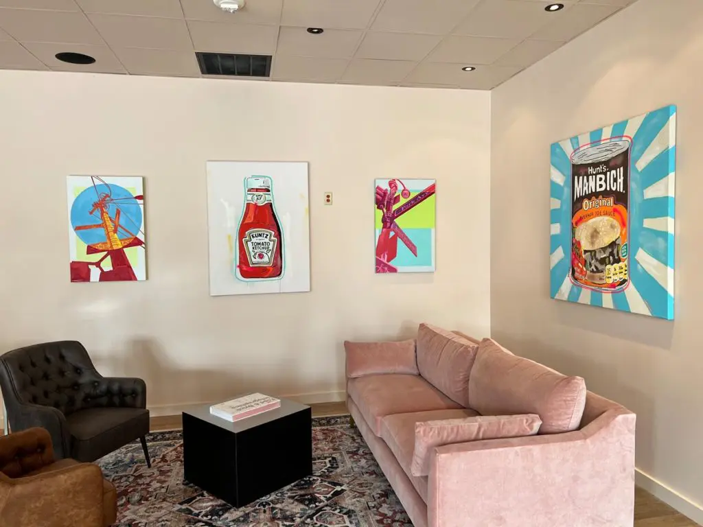 3rd Street Market's  lounge seating is a space to relax over tea, juice, sourdough and soup.