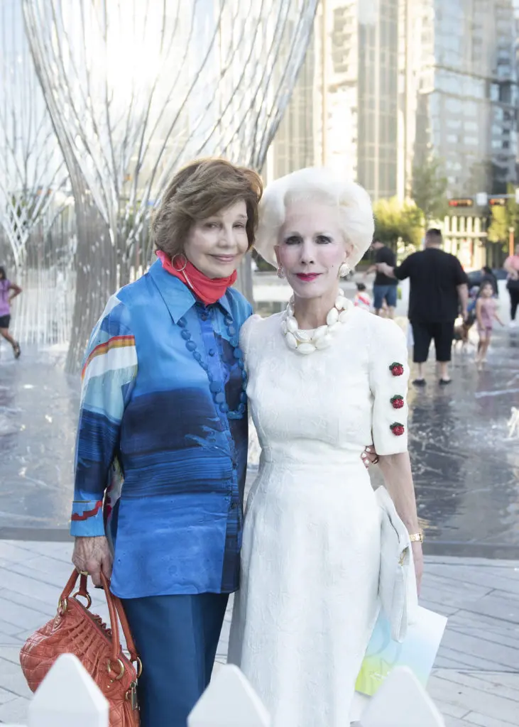 Lee Cullum, Sheila Grant (Photo by Tamytha Cameron)
