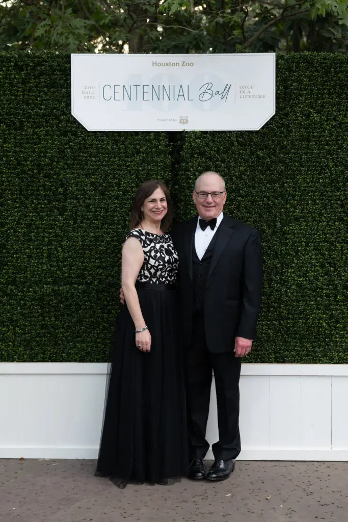 Mindy & Josh Davidson at 'The Centennial Ball' benefiting Houston Zoo. (Photo by Daniel Ortiz)