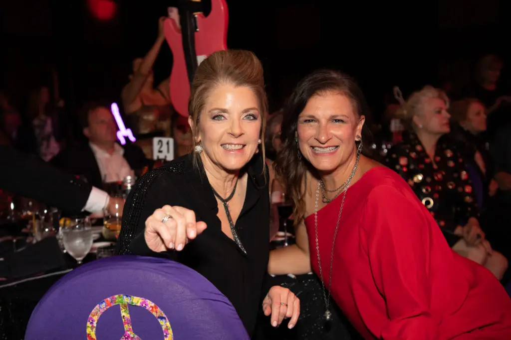Paige Fertitta, Deanna Barton at Houston Children's Charity 25th Anniversary Gala. (Photo by Michelle Watson)