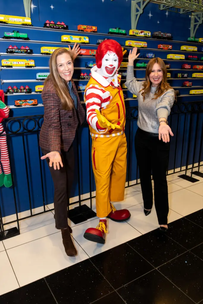 Holly Krug, Ronald McDonald, Lindsay Jacaman (Photo by Bret Redman)