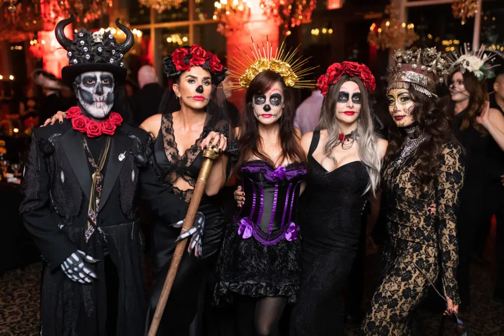 Black attire, a certain amount of costuming, and La Catrina face painting were derigueur for the Cena Negra. (Photo by Leah Walker Wilson)
