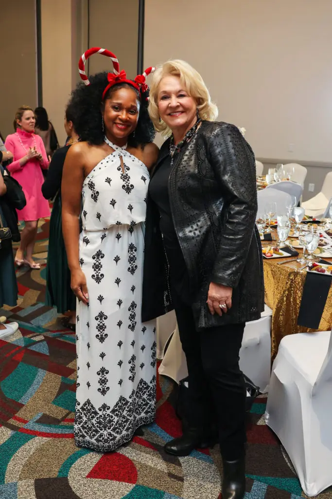  Yolanda Brook-Brown, Lynne Cook (Photo by Melissa Taylor)