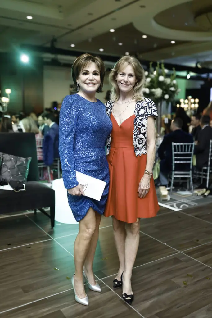 Hallie Vanderhider, Cheryl Byingon at Una Notte in Italia (Photo by Quy Tran)