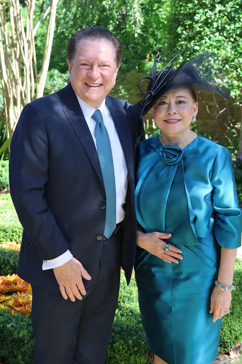 Interior designer Bill Stubbs, hostess Rini Ziegler at 'The Ultimate Garden Party' benefiting the Houston Symphony. (Photo by Priscilla Dickson)