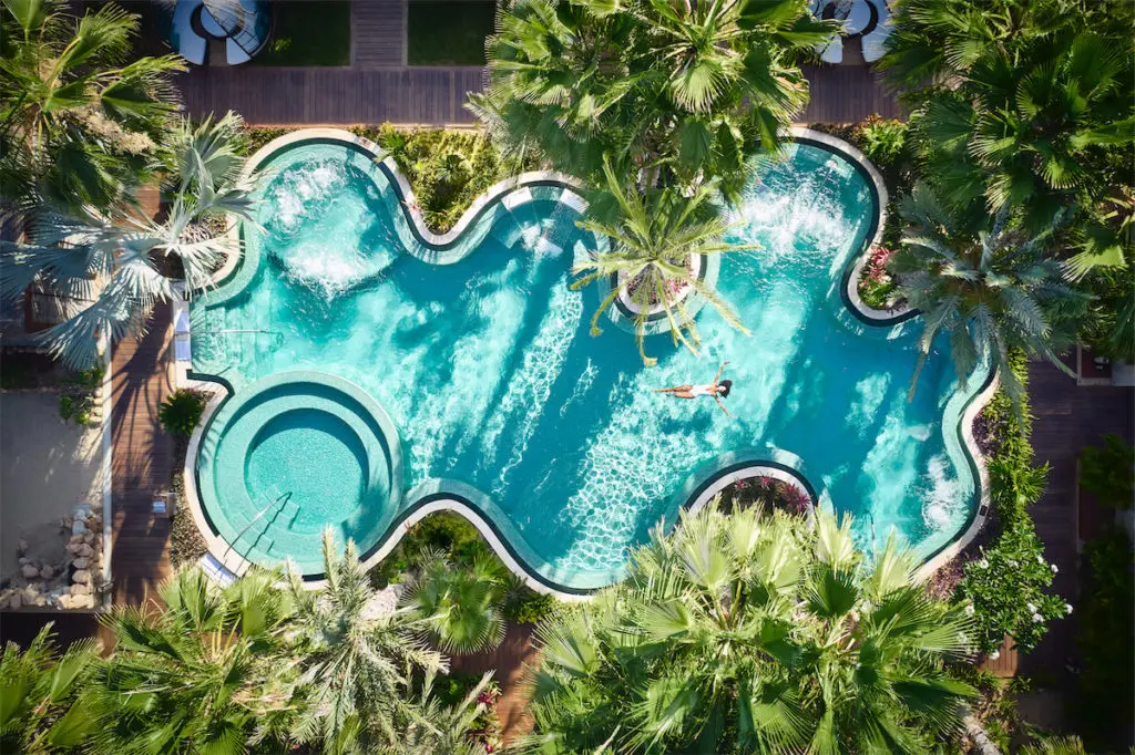 Spa Alkemia boasts a hydrotherapy pool.