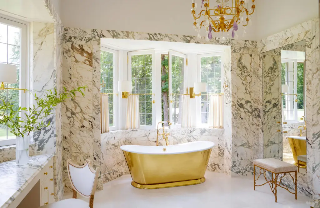 Bath design Suzanne Kasler, architecture D. Stanley Dixon Architect (Photo by Melanie Acevedo)