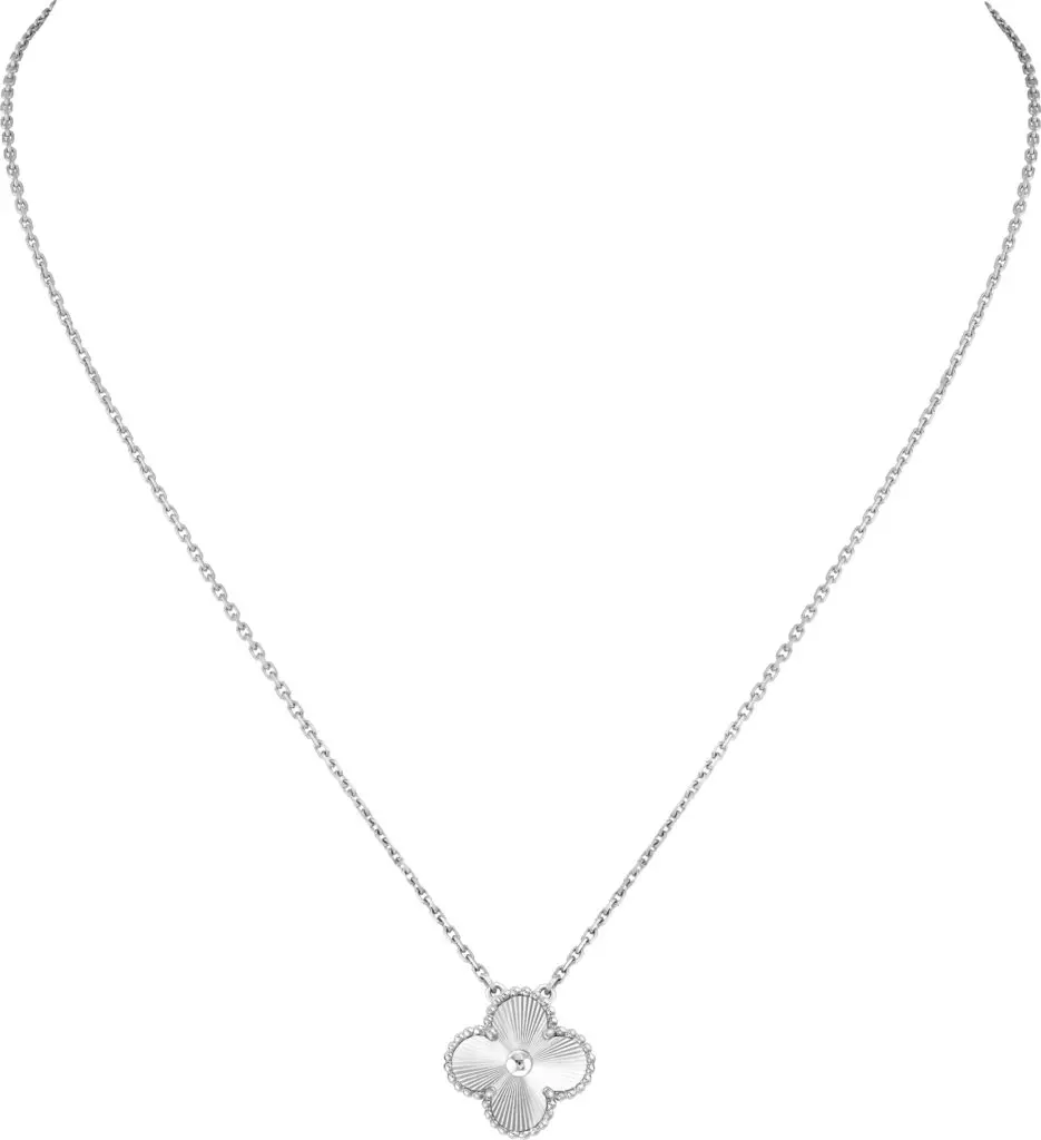 122x109mm Van Cleef & Arpels Vintage Alhambra pendant