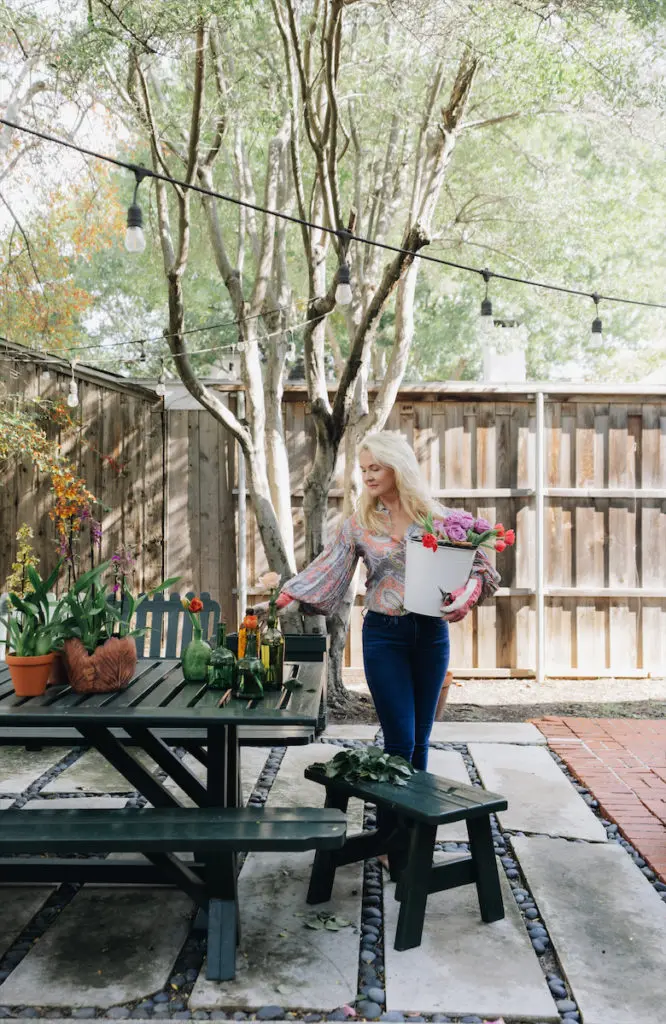 Guest always does her own flowers for parties, something she learned from her mother, C.Z. (Photo by Afritina Coker)