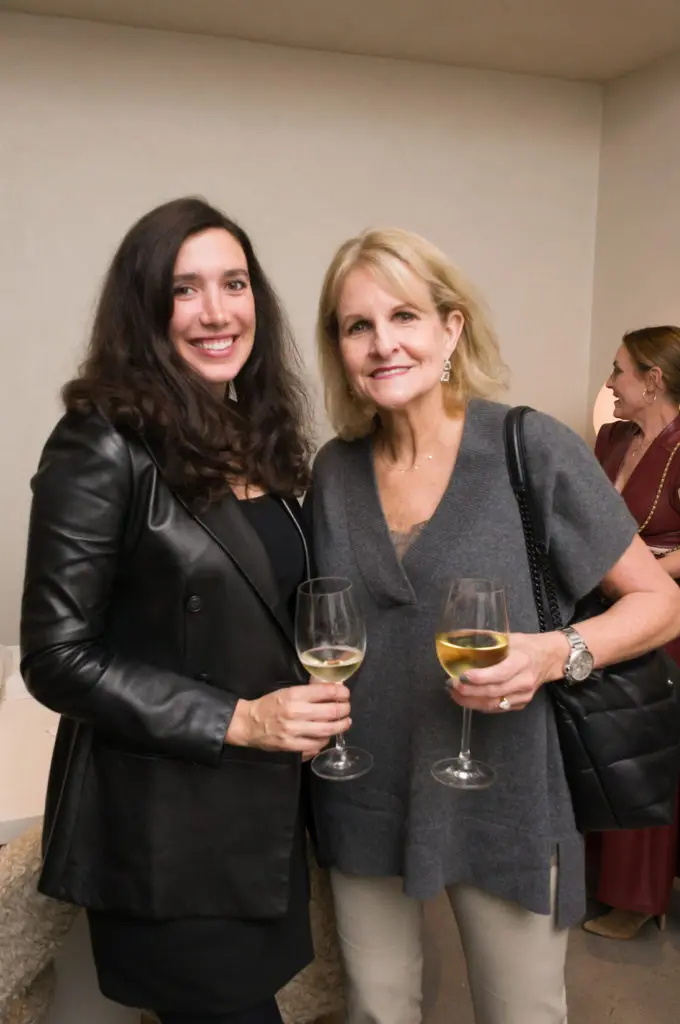 Annemieke Lupton, Tracy Gay (Photo by Daniel Ortiz)