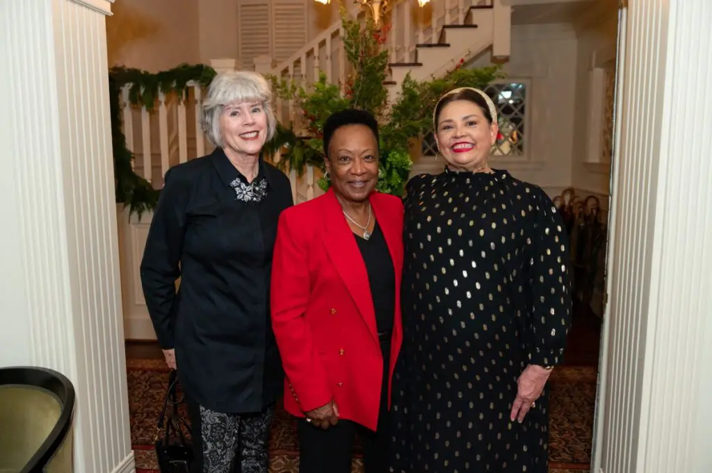 Bette Moser, Sharon Land, Linda Cantu at Legacy Community Health's 'Holiday Schmooze. (Photo by Killy Chavez)