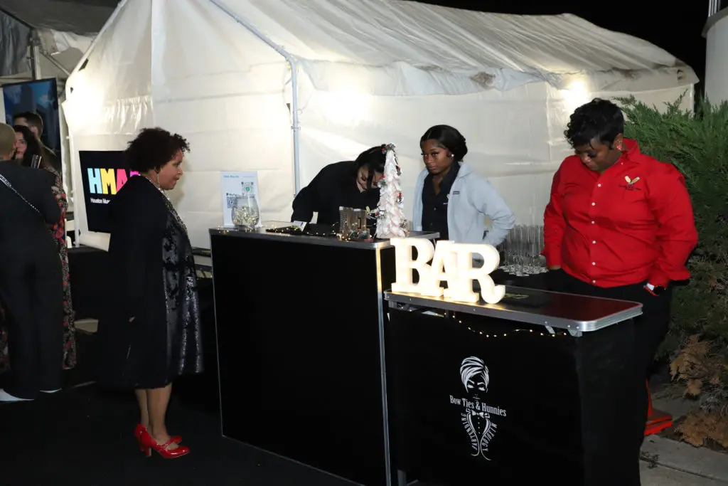 C& R Bar at The Houston Museum of African American Culture Champagne & Ribs (Photo by Patryce Coleman Jackson)
